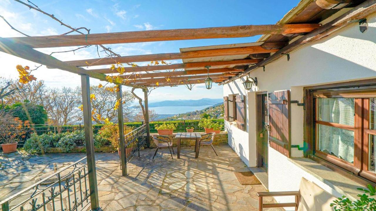 Ferienwohnung Chrissi Nefeli Agios Georgios Nileias Exterior foto